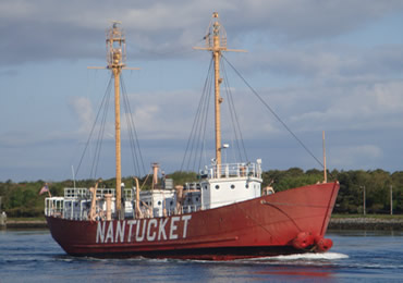 Maverick Landing and The Nantucket Lightship LV-112 – Eastie Farm